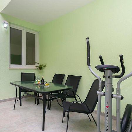 Apartment Ivano Дуги Рат Екстериор снимка