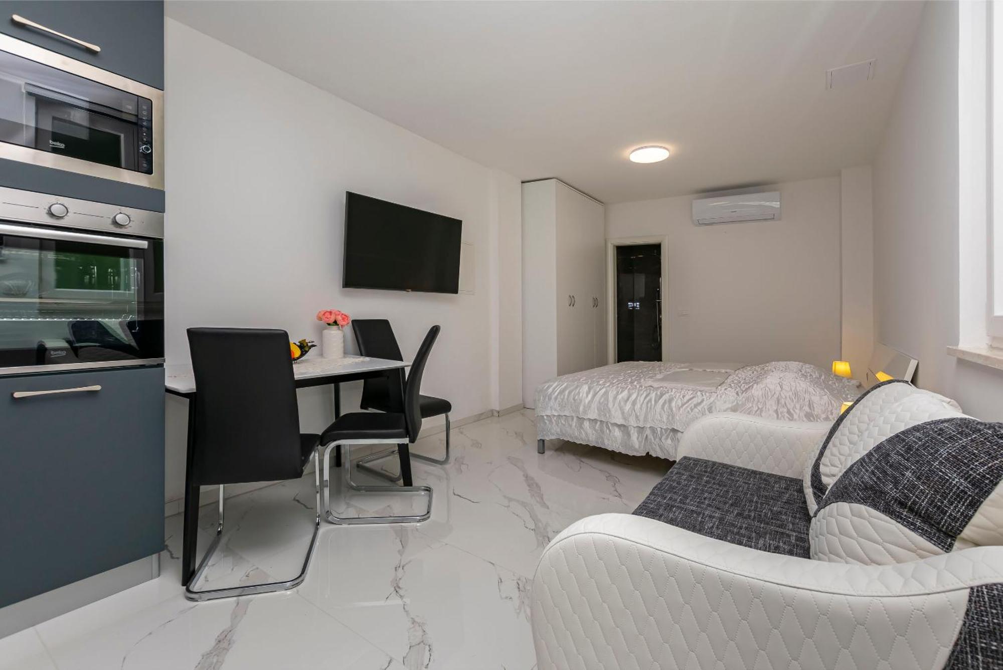 Apartment Ivano Дуги Рат Екстериор снимка