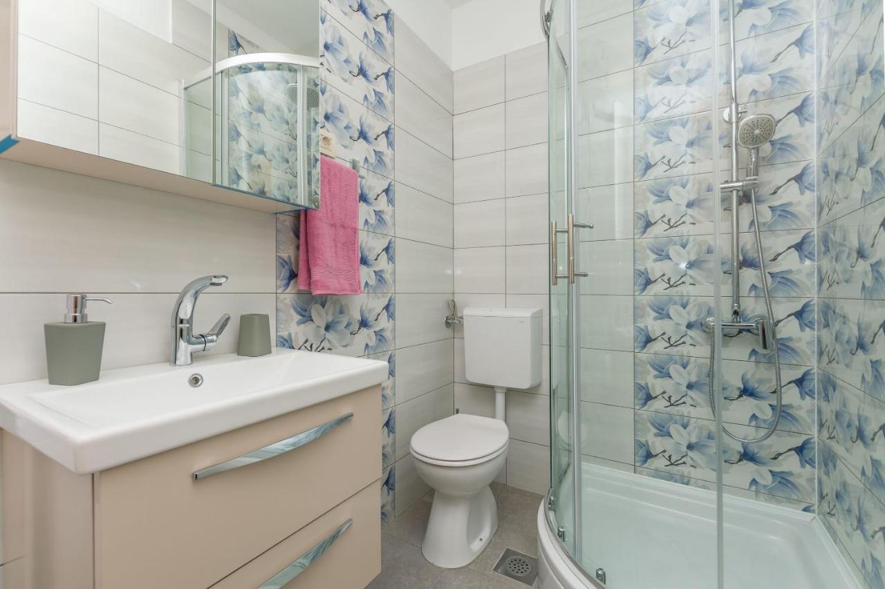 Apartment Ivano Дуги Рат Екстериор снимка