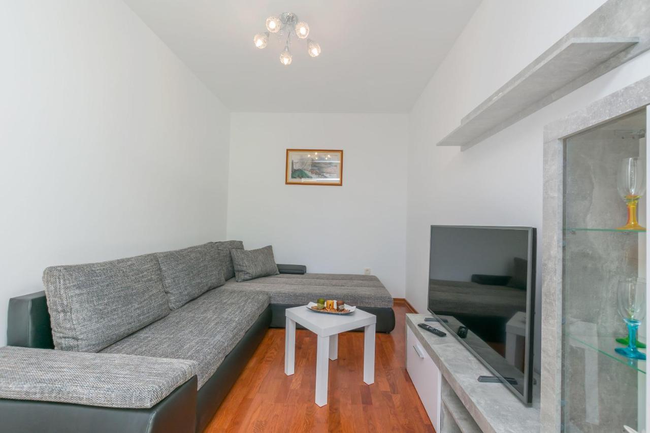 Apartment Ivano Дуги Рат Екстериор снимка