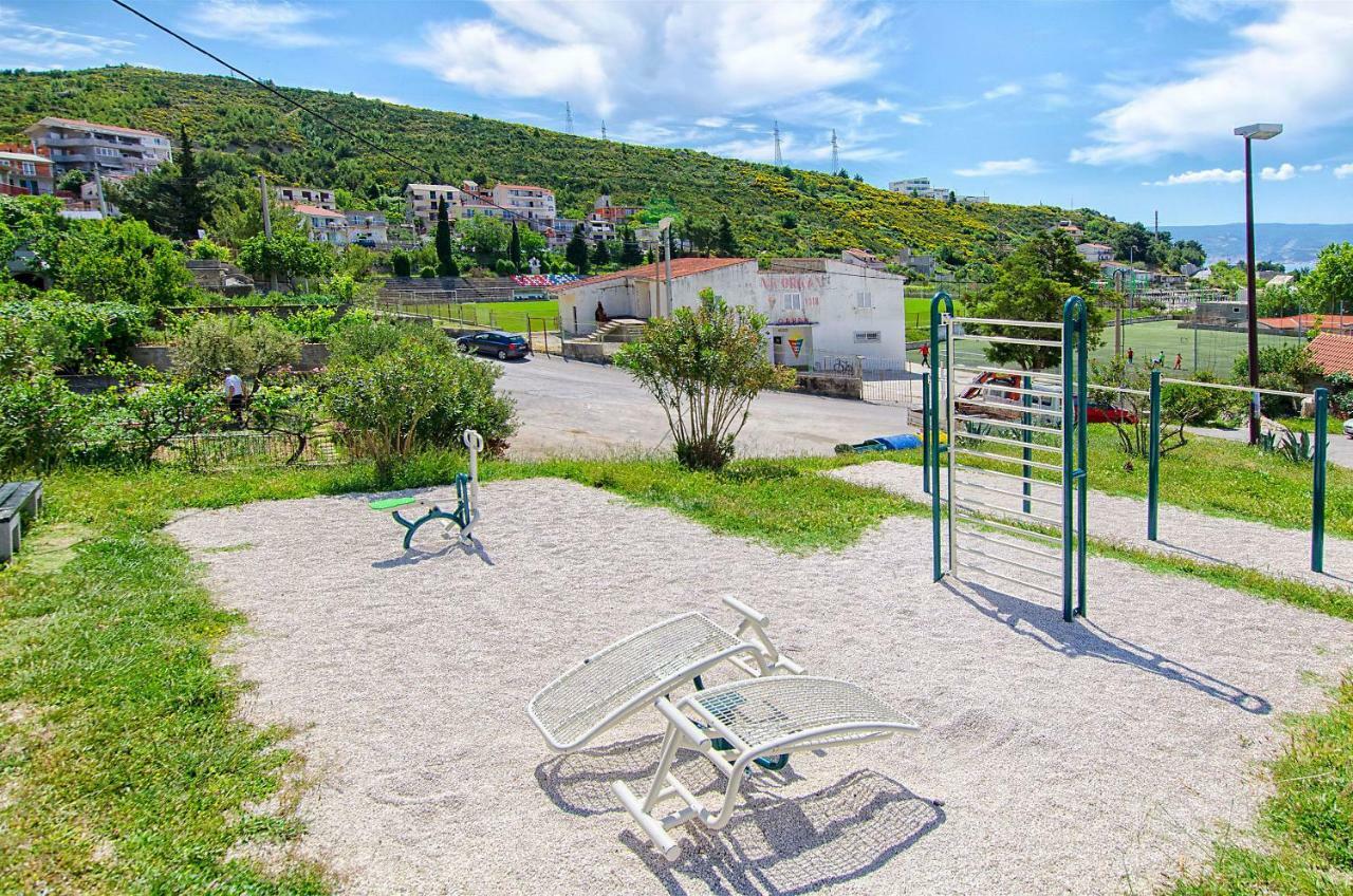 Apartment Ivano Дуги Рат Екстериор снимка